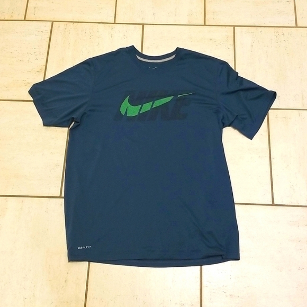 Nike Dri-Fit Graphic t-shirt